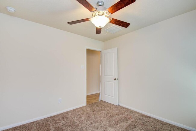 Building Photo - 2131 Tandy Park Way
