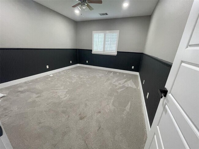 Building Photo - 1413 Shamitas Ct