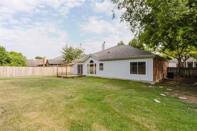 Building Photo - 6614 Bramber Ln