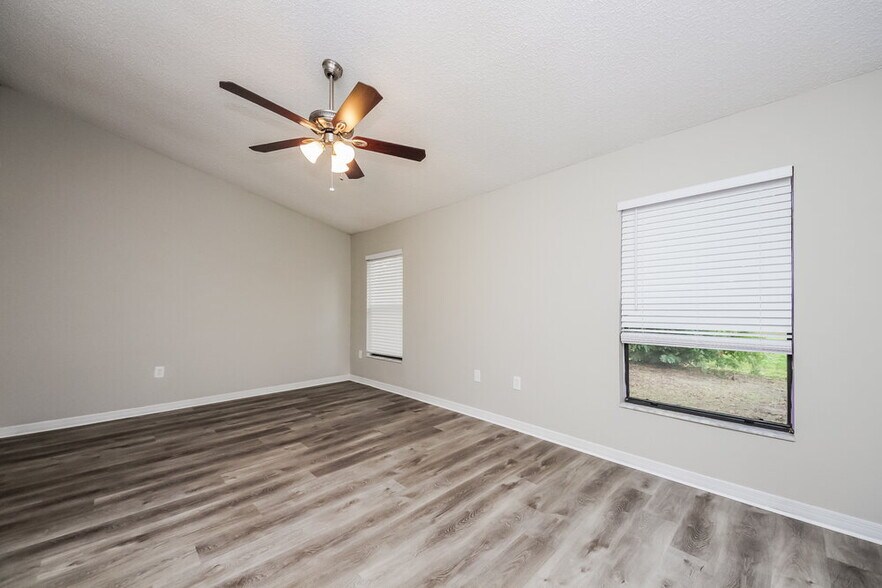Building Photo - 610 N Delmonte Ct