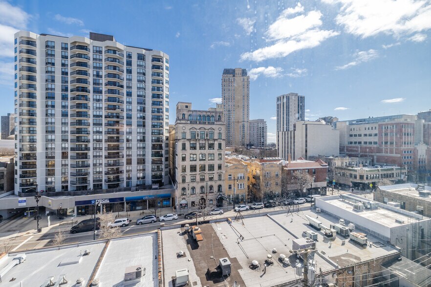 Building Photo - 607 W Wrightwood Ave