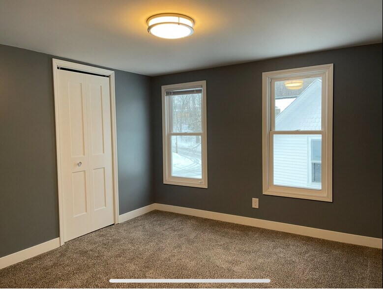 Building Photo - 1032 Denner St