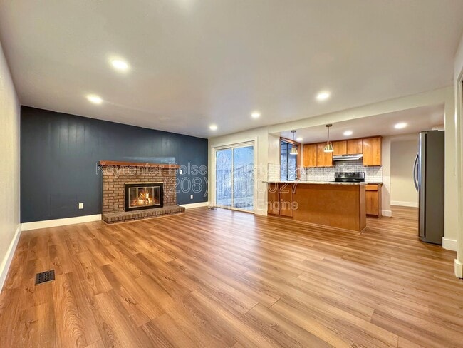 Building Photo - 4639 S Cochees Ave