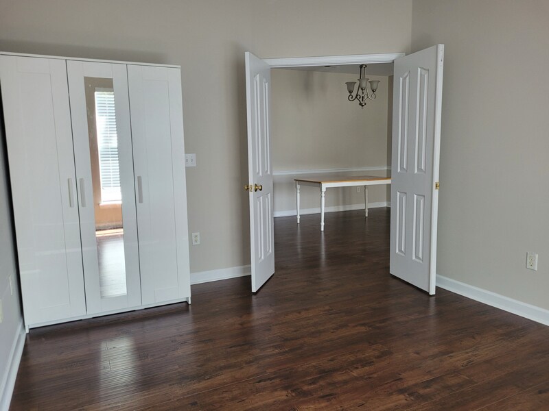 Building Photo - 9809 Hyde Glen Ct