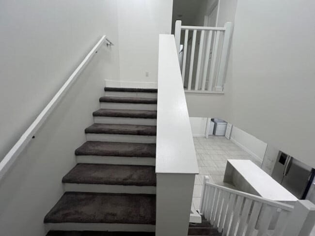 Building Photo - 3902 Melaleuca Ln