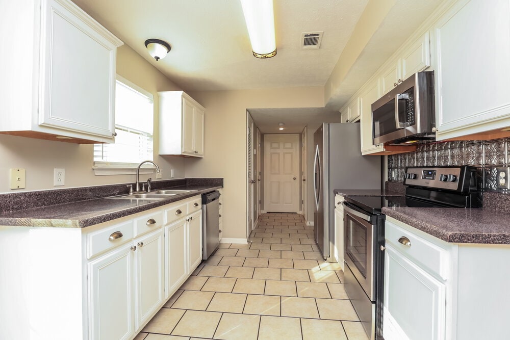 Building Photo - 2209 Dewey Dr