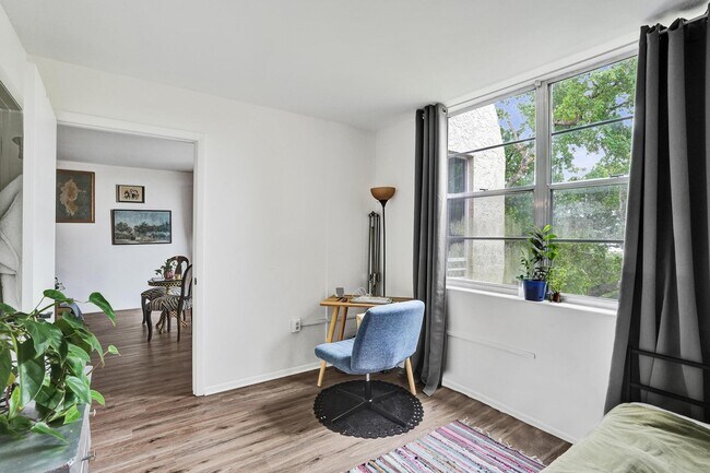 Building Photo - 9460 Tangerine Pl