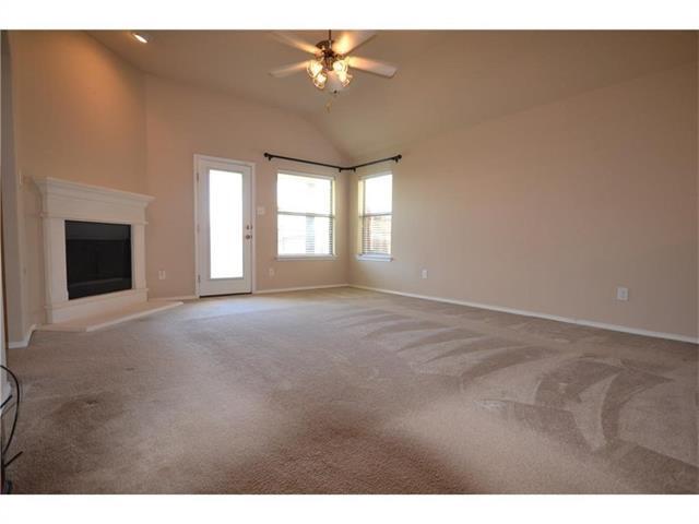 Building Photo - 9009 Weller Ln