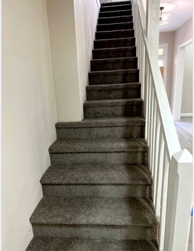 Building Photo - 184 Meadow St