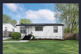 Building Photo - 6200 Laredo Ave