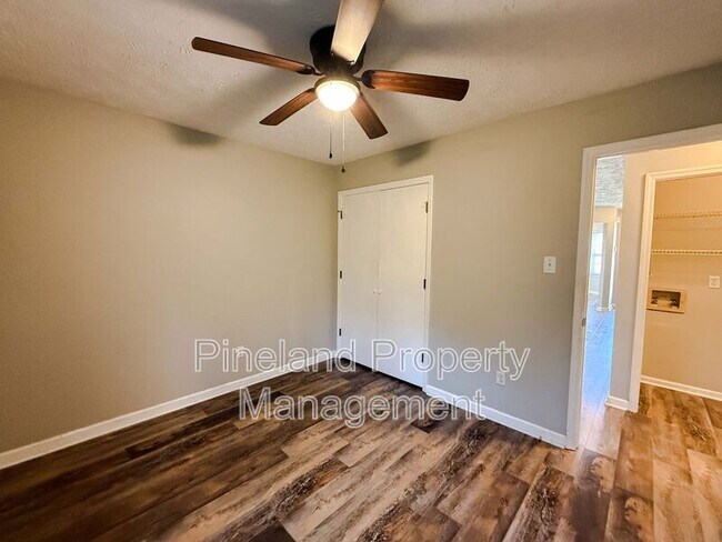 Building Photo - 1703 Natchez Loop