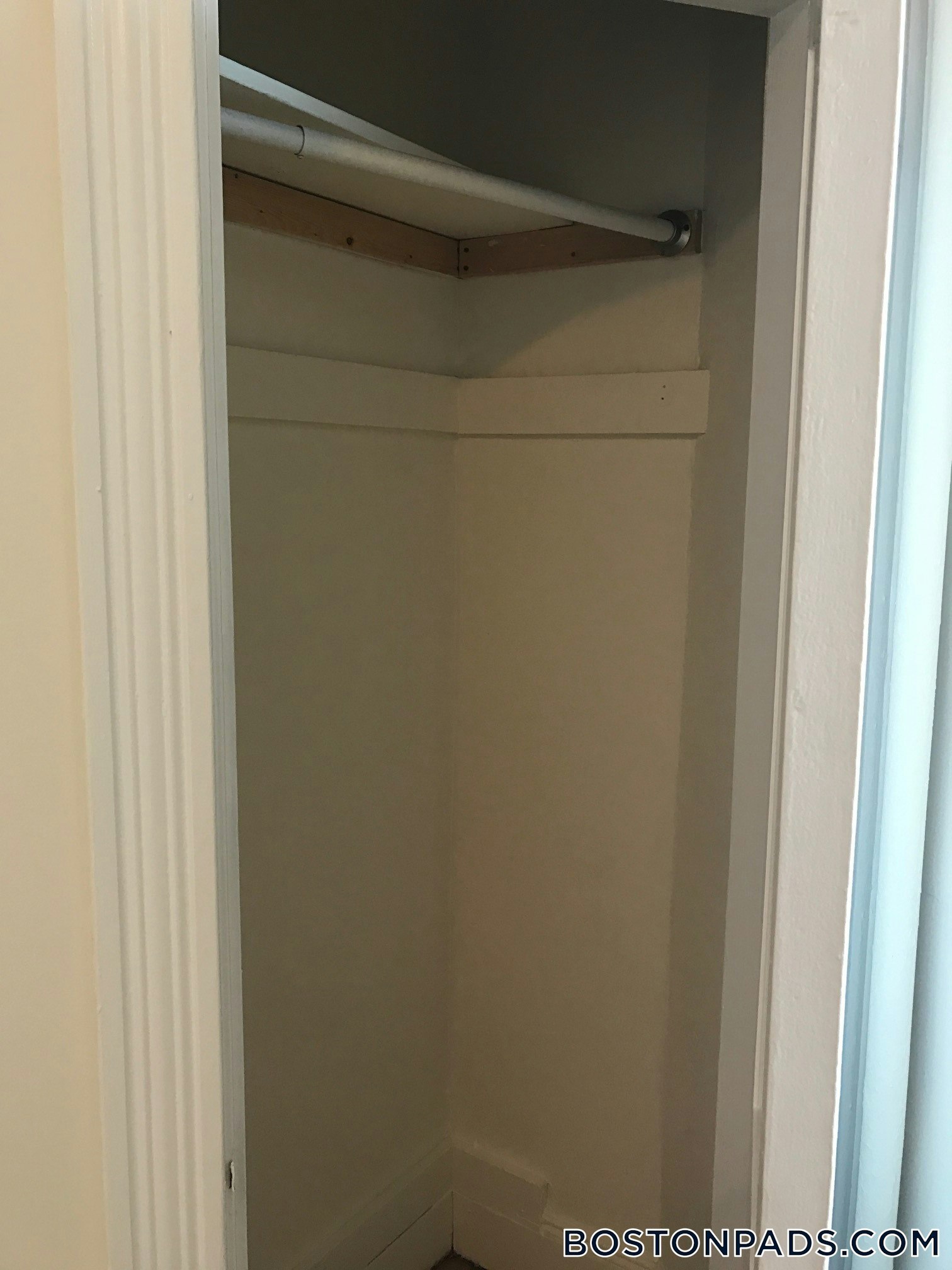 Building Photo - 115 Kilsyth Rd