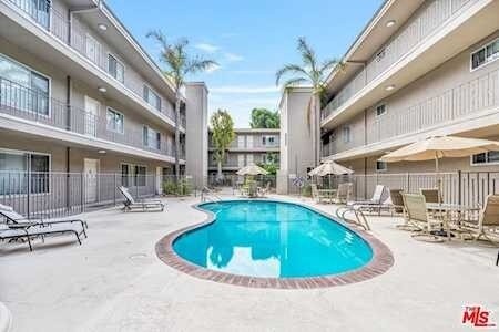 Heated pool - 2002 4th St