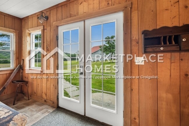 Building Photo - 227 Pine Knob Rd