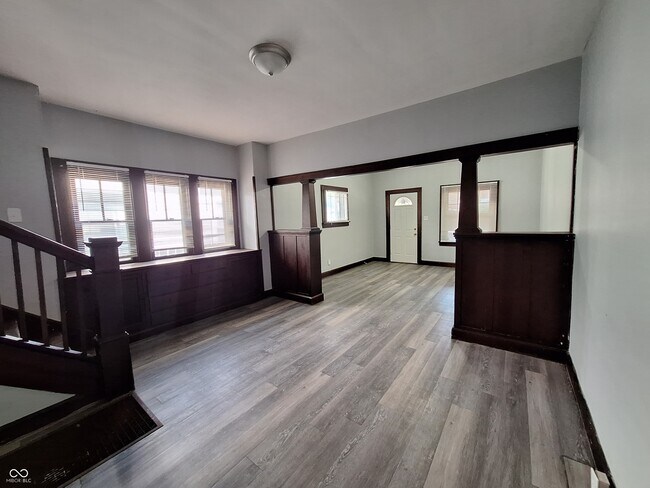 Building Photo - 336 Dequincy St