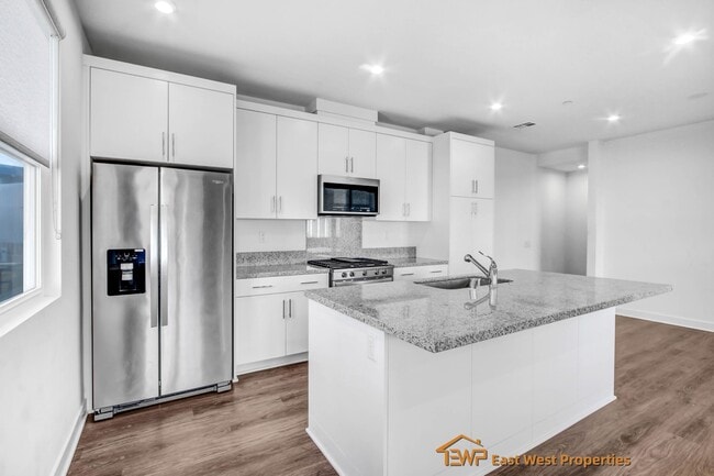 Building Photo - 1302 W Cara Dr