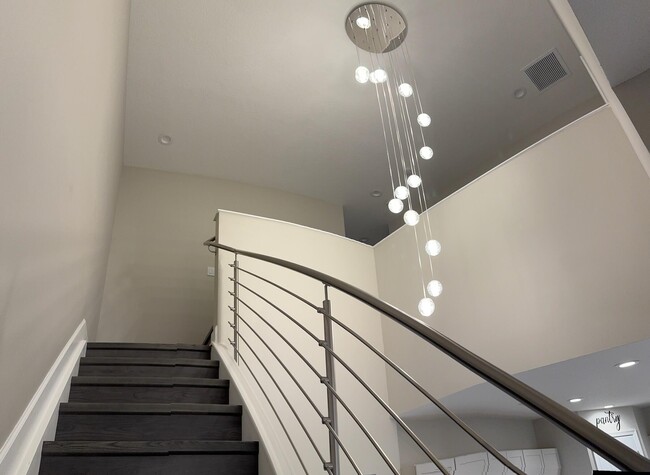 Building Photo - 8975 Kingsmoor Wy
