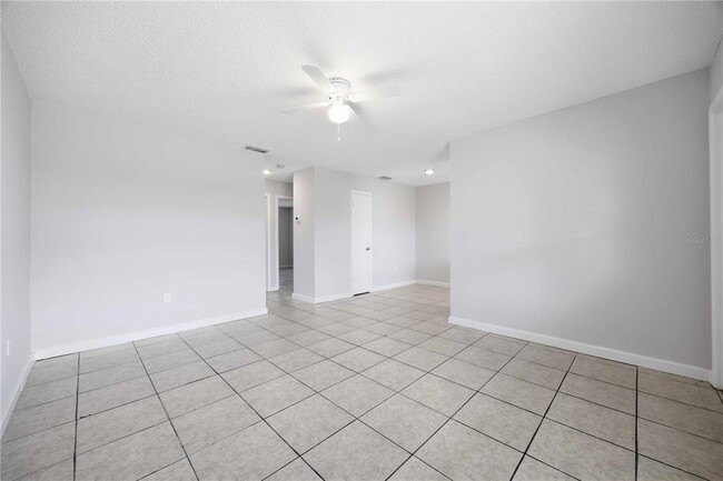 Building Photo - 1118 Melody Ln