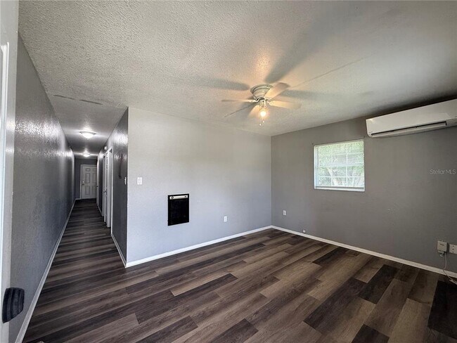 Building Photo - 1223 Ave L