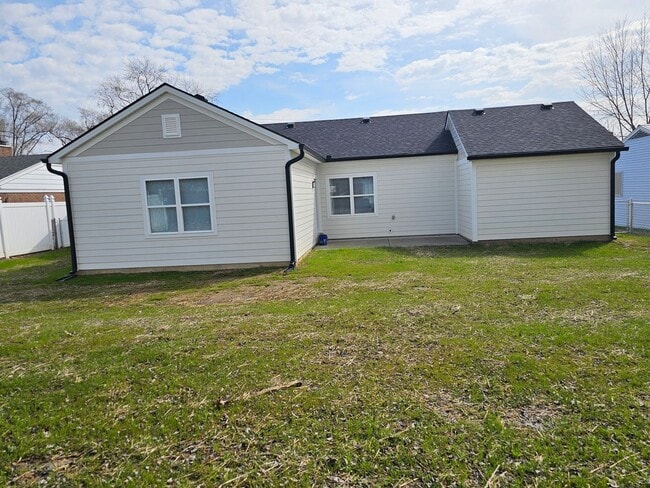 Building Photo - Upscale New Construction Ranch