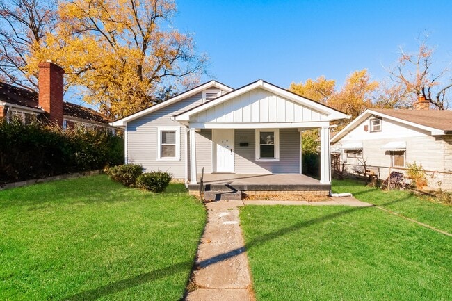 Building Photo - 3772 N Parker Ave