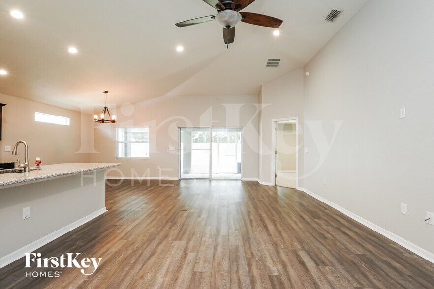 Building Photo - 250 Sandestin Dr