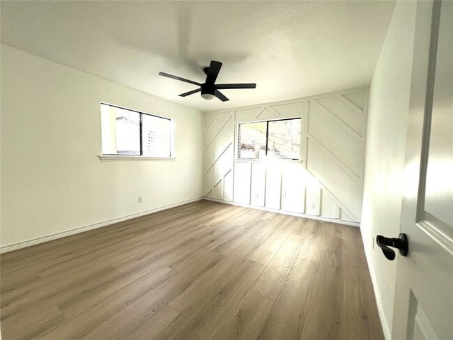 Building Photo - 3310 Hycreek Dr