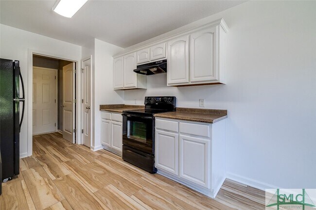 Building Photo - 140 Abigail Cir