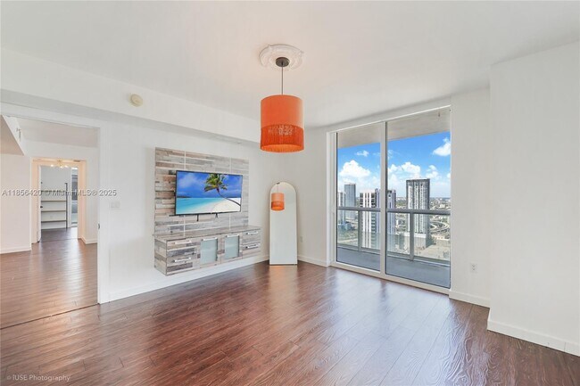 Building Photo - 50 Biscayne Blvd