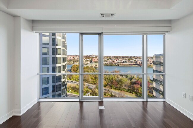 Building Photo - 1111 19th St N