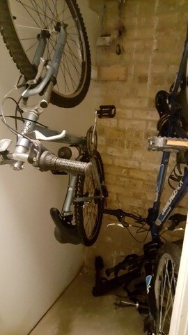 Building Photo - 5150 N Avers Ave