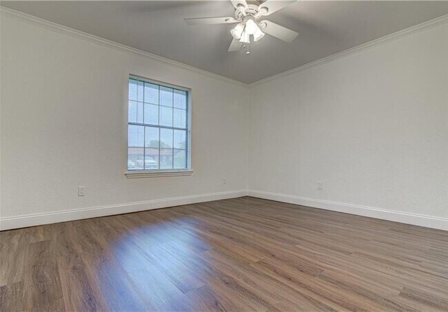 Building Photo - 1905 Moonlight Dr