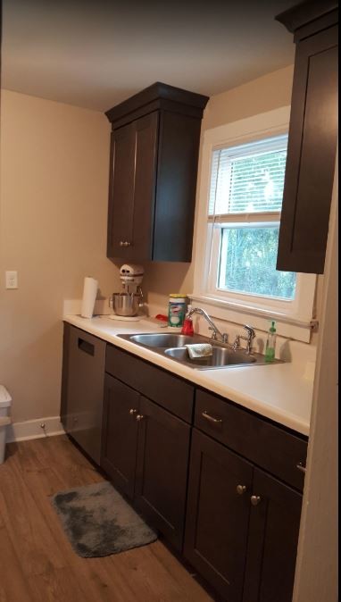 Building Photo - 617 End Dr