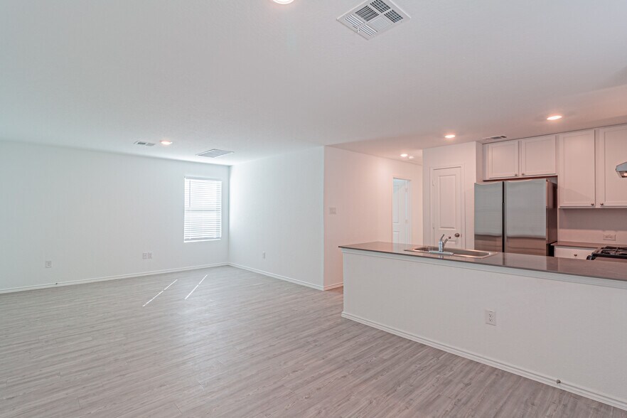 Building Photo - 7703 Chancery Gate