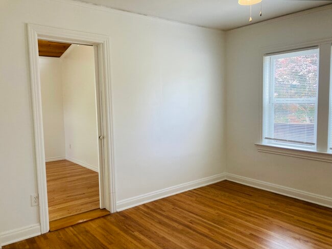 Building Photo - 204 Montclair Ave