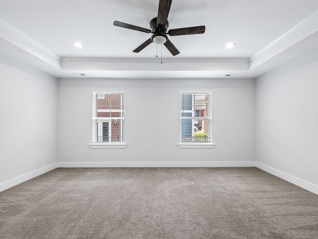 Building Photo - 3 Bed, 2.5 Bath - Lucky Penny End Unit