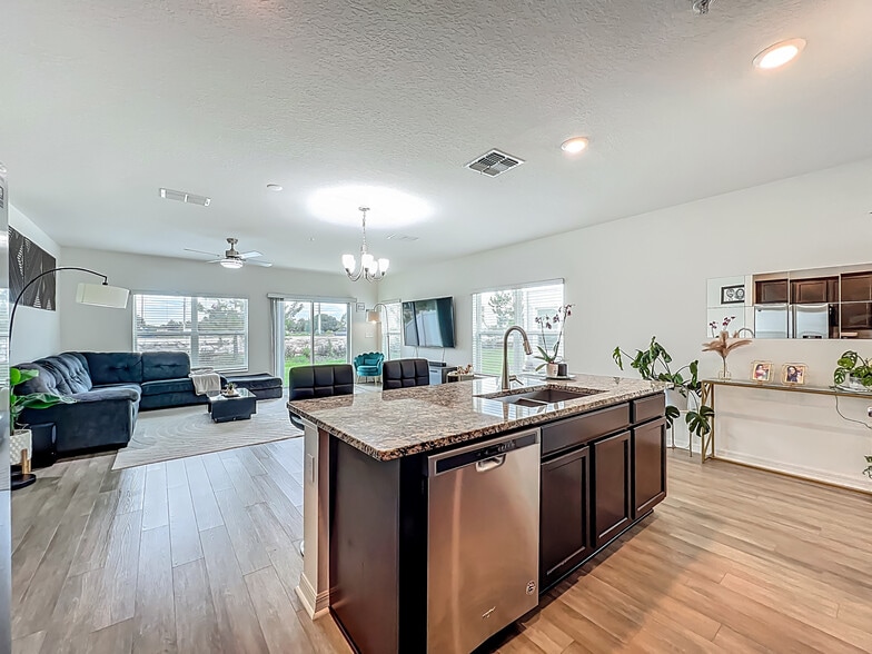 Building Photo - 3769 Hampton Chase Ln