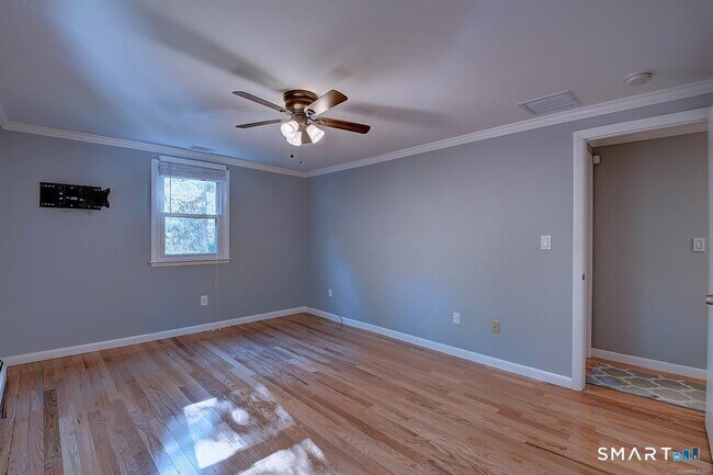 Building Photo - 115 Heywood Dr
