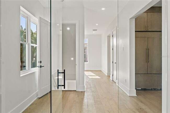 Building Photo - 531 Danube Ave