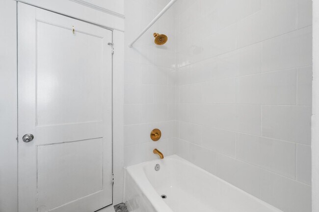 Building Photo - 903 Shoal Cliff Ct
