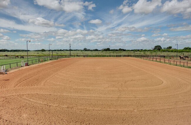 Building Photo - College Station home with stalls and arena on site!