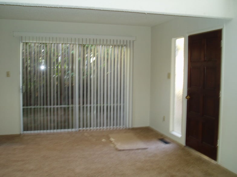 Building Photo - 6011 Leafwood Dr