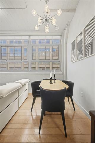 Building Photo - 2600 W 7th St