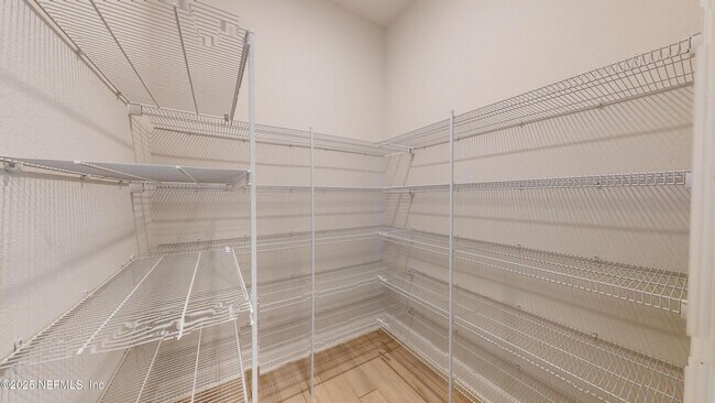 Building Photo - 202 Ashbury St