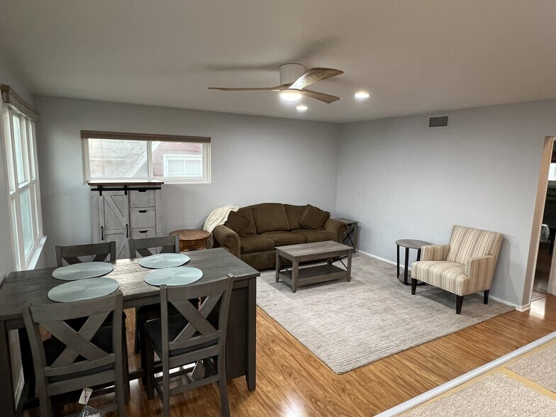 Building Photo - 6726 E Bay Shore Walk