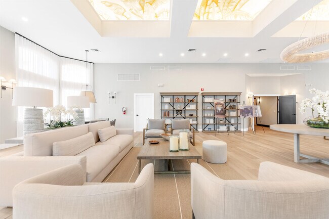 Building Photo - 20094 W Key Dr