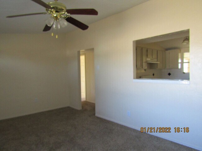 Building Photo - Very nice home located in the Gooch Area! No Pets!