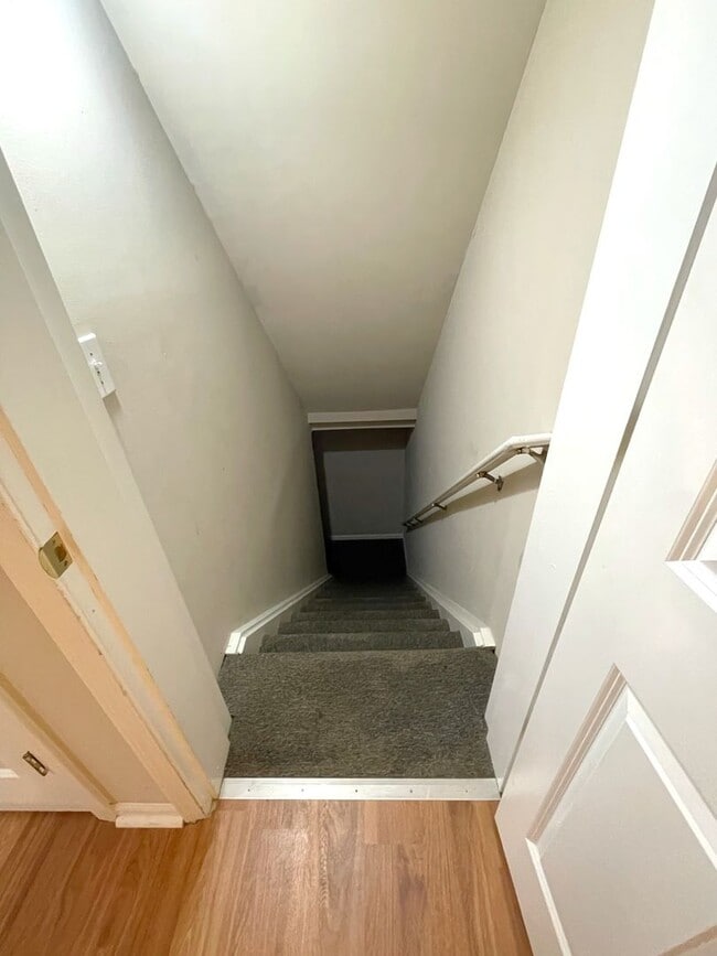 Building Photo - 230/232 Brookridge Rd.