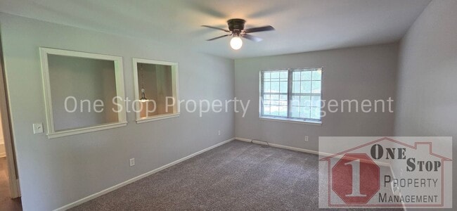 Building Photo - 3 bedroom, 2 bathroom Duplex in Independence