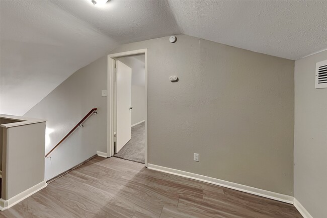 Building Photo - 2318 Turtle Creek Dr